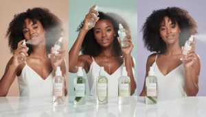 découvrez nos recettes et conseils pour des sprays hydratants sans rinçage, spécialement conçus pour sublimer et nourrir vos boucles au quotidien.